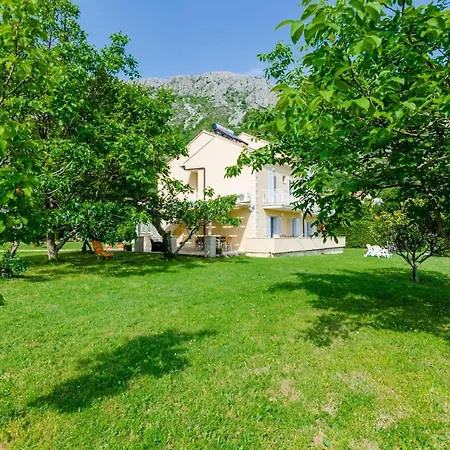 Color - Comfort One Bedroom With Terrace And Partial Sea... Mlini