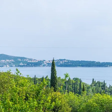 Color - Comfort One Bedroom With Terrace And Partial Sea... Apartman *