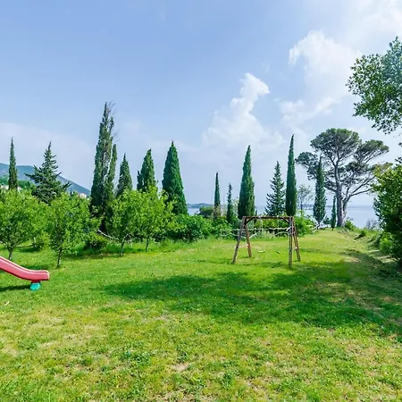 Apartman Color - Comfort One Bedroom With Terrace And Partial Sea...