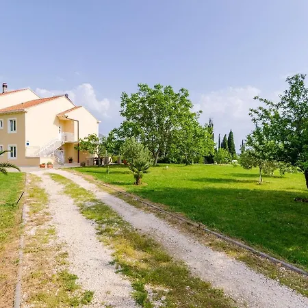 Color - Comfort One Bedroom With Terrace And Partial Sea... *