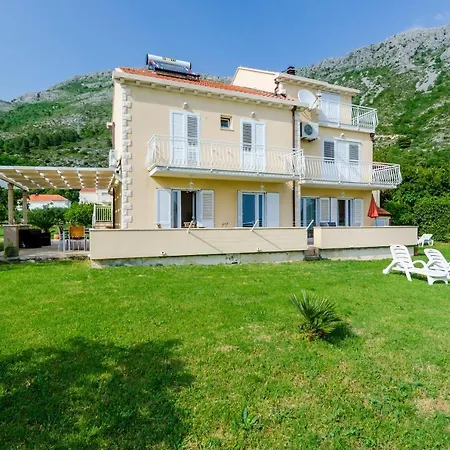 Color - Comfort One Bedroom With Terrace And Partial Sea... * Mlini