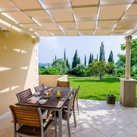 Apartman Color - Comfort One Bedroom With Terrace And Partial Sea... *